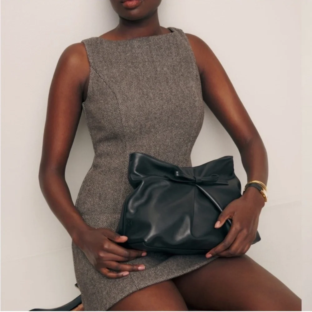 Reformation Vittoria Leather clutch Black